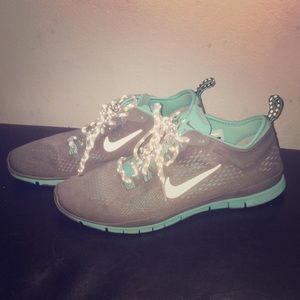 TIFFANY BLUE NIKE Free Runs! OFFER 😘